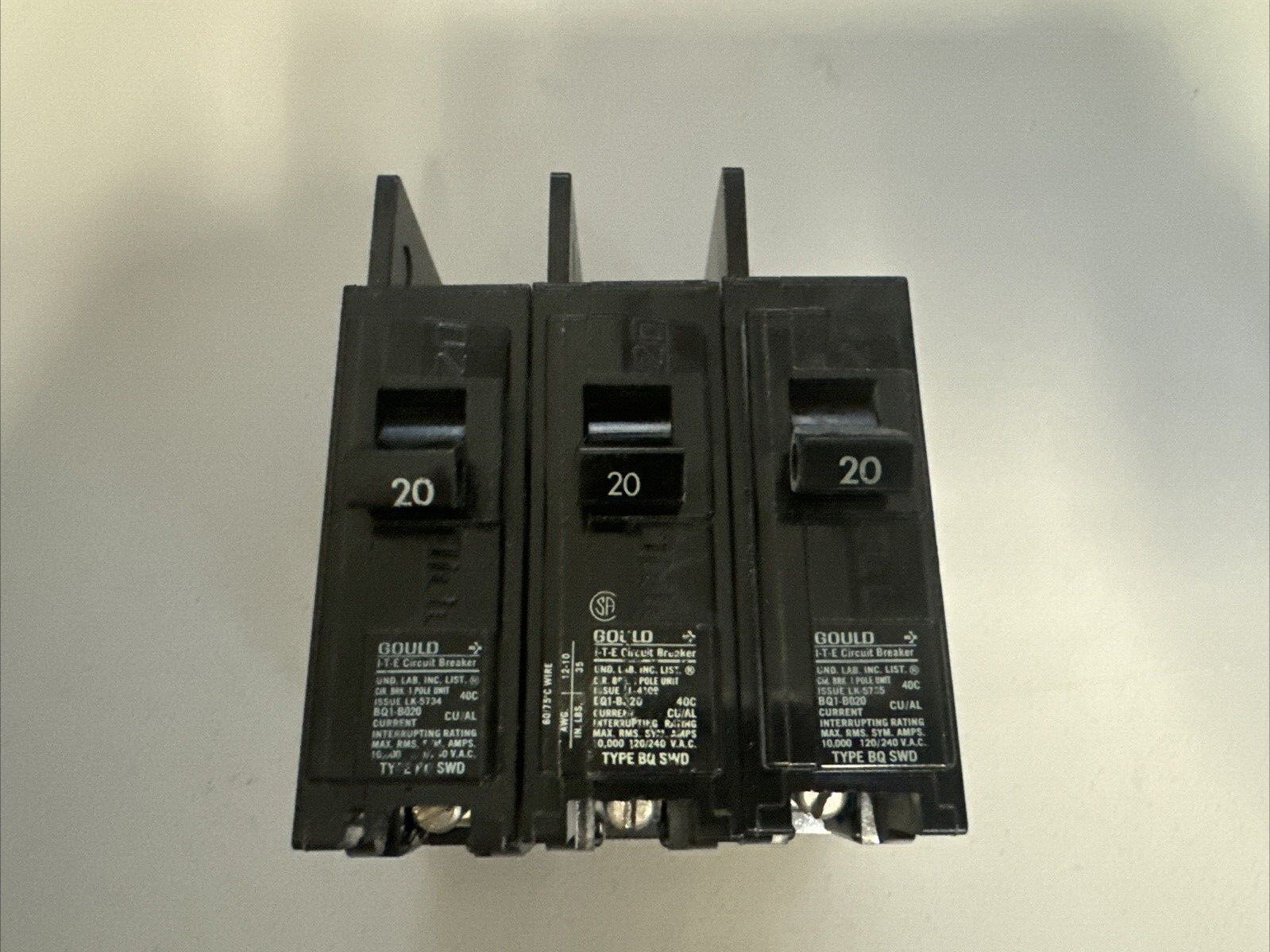 Gould ITE 1 Pole 20 Amp 120/240V BQ Bolt On Circuit Breaker BQ1B020 Lot of 3