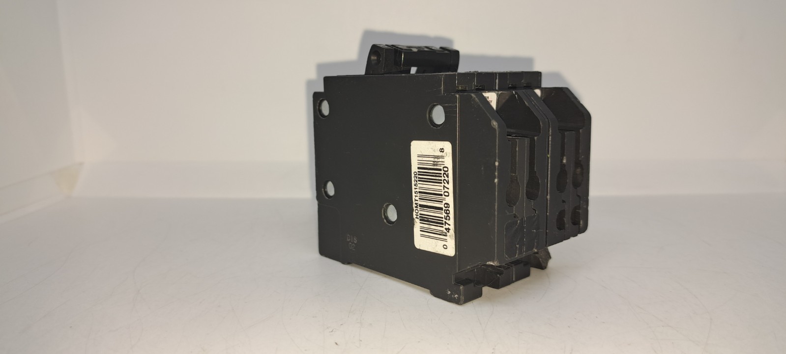 Square D HOMT1515220 2 1 Pole 15 Amp 1 2 Pole 20 Amp Non-Common Breaker NEW Flaw