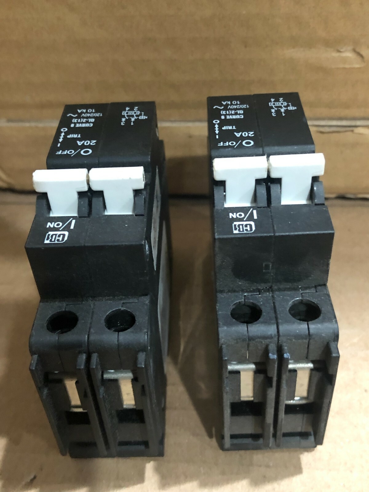 ( 2 PK)CBI QL-2(13) CIRCUIT BRAKER 2 POLE UNIT DP-3816 MOUNT ON VERTICAL SURFACE