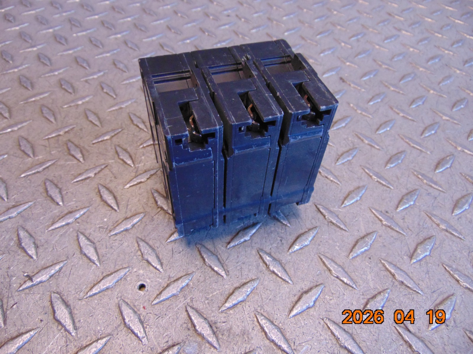 GE THQL32030 30A 30 AMP 3-POLE CIRCUIT BREAKER
