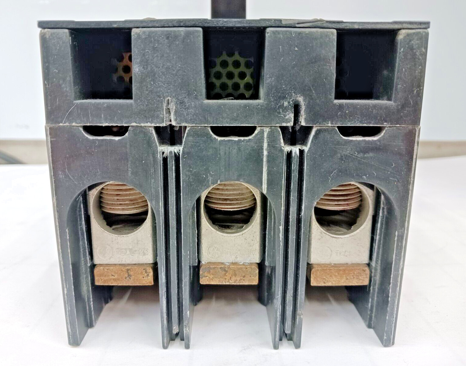 GE 125 AMP CIRCUIT BREAKER 3 POLE 600 VAC TFL236125WL