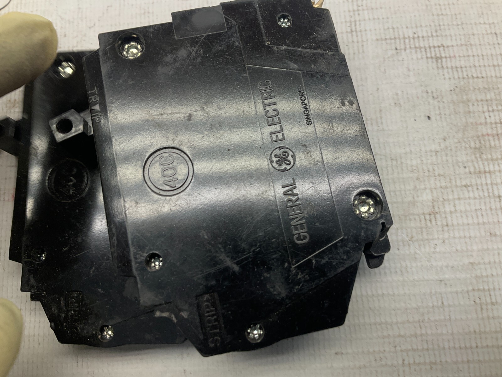 Set Of 2 General Electric THQP120 1 Pole 20 Amp 120/240VAC Breaker T