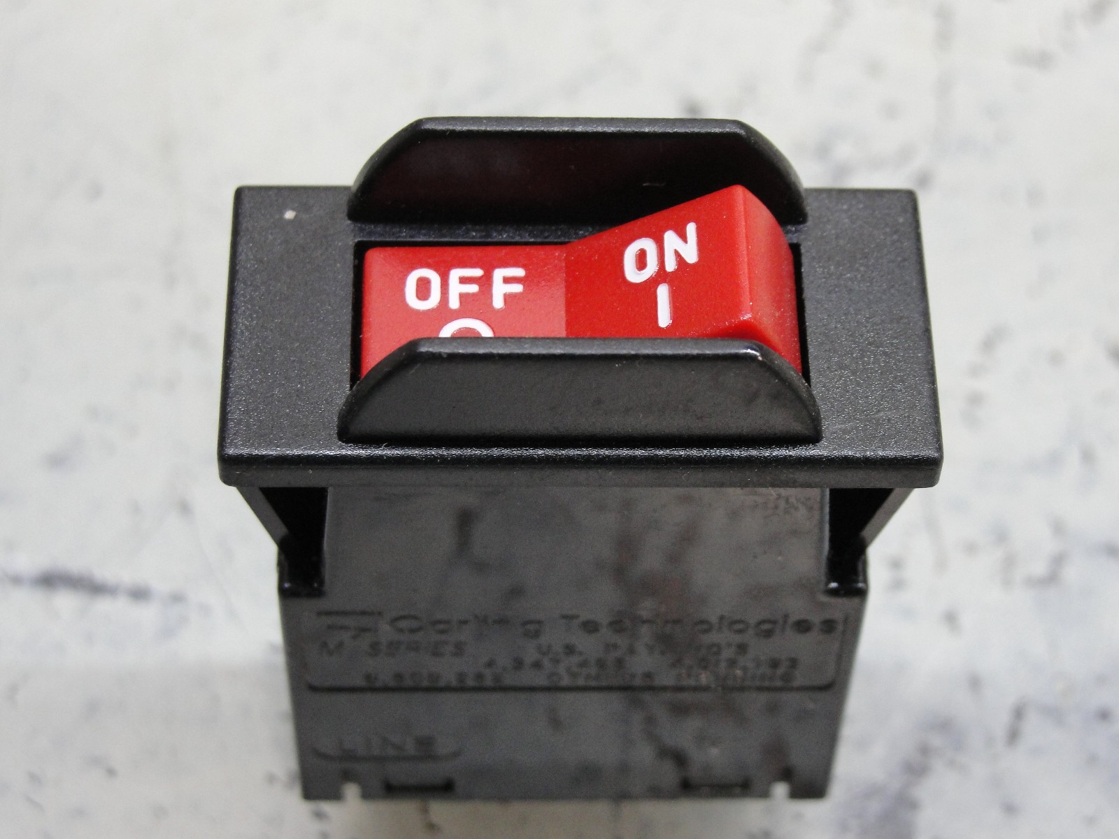 CARLING MA1-B-64-613-1-A37-2-D 13A 125V CIRCUIT BREAKER RED ROCKER ON/OFF SWITCH