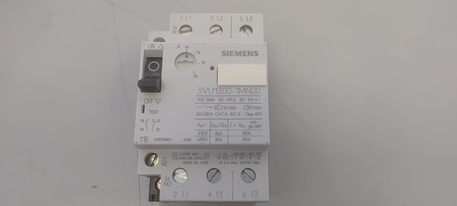 Siemens 3VU1300-1MN00 Motor Circuit Breaker 14-20A Circuit Breaker with Original Box