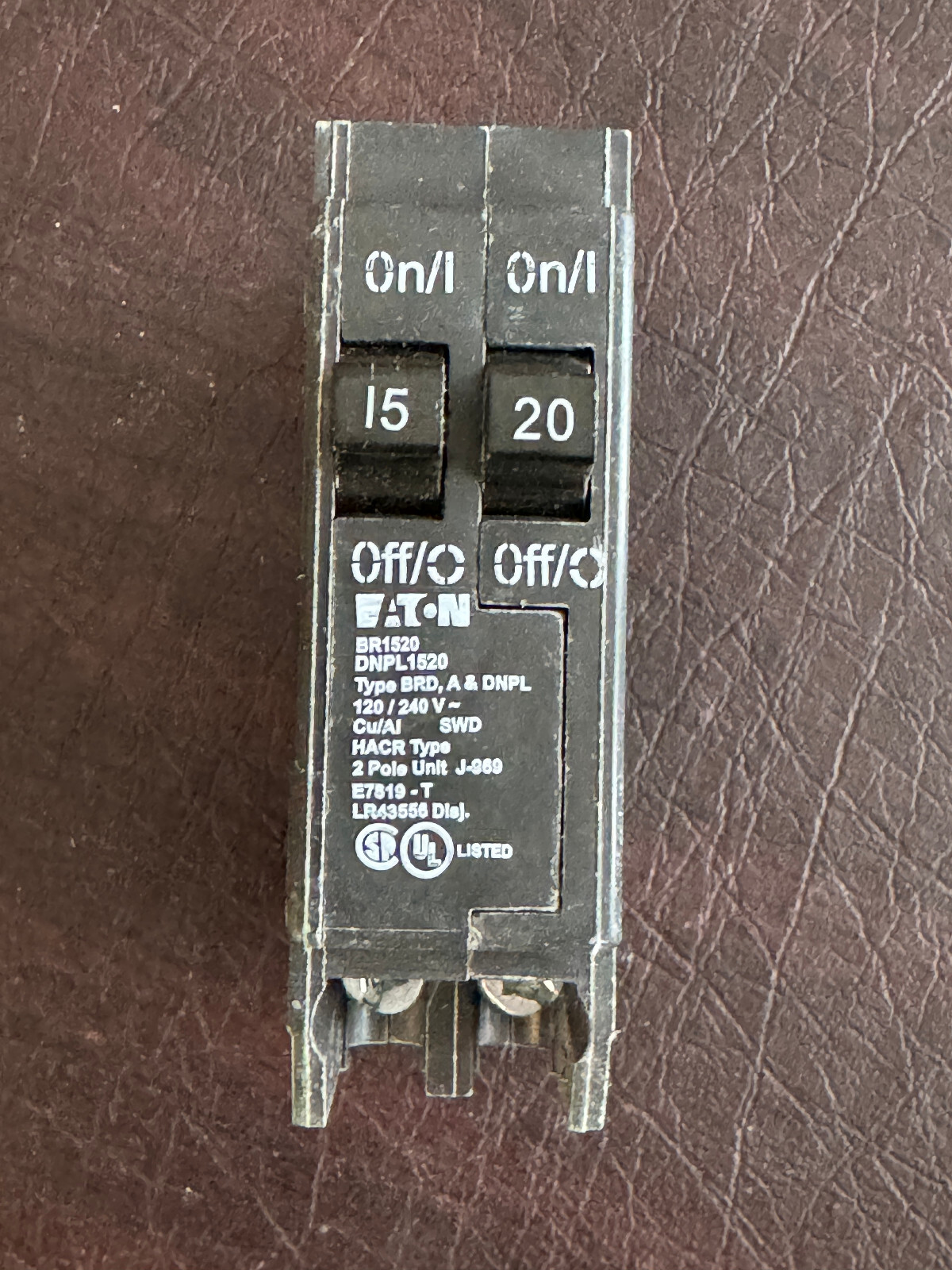 NEW Eaton BR1520 BR Circuit Breaker 20A / 15A Plug-on 1-Pole Cutler Hammer