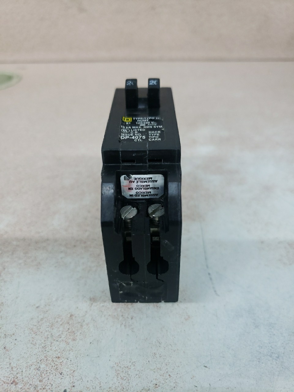 SQUARE D HOMT2020 MINITURE CIRCUIT BREAKER 20/20AMP 120/240VAC