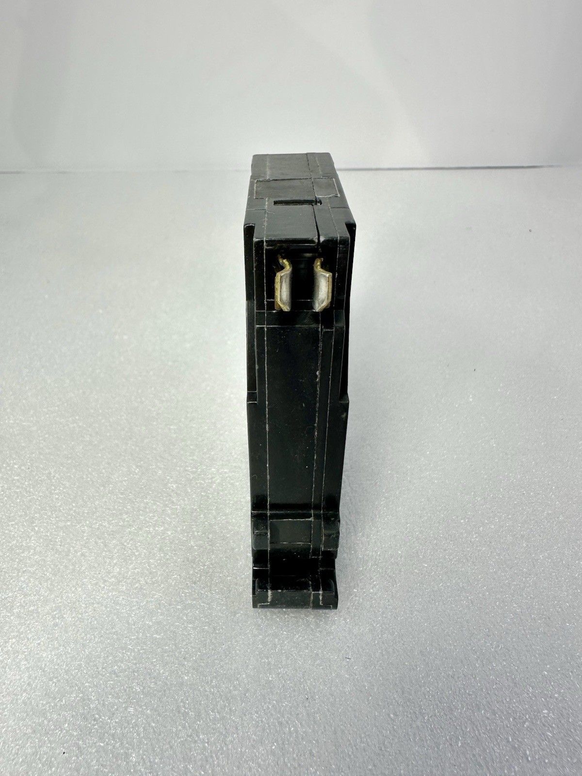 Lot of 7 Eaton Cutler Hammer CHF120 20 Amp Single Pole Breakers – New