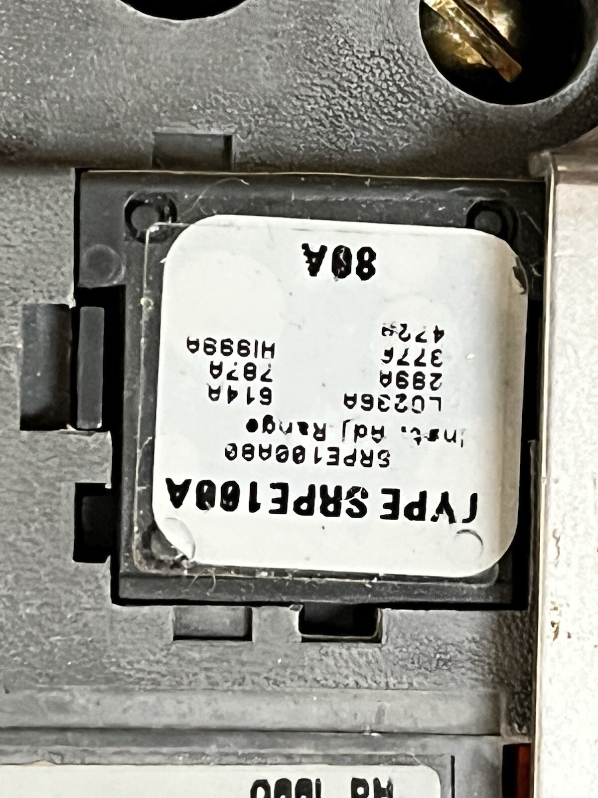 GE Spectra Hi-Break Circuit breaker 80 Amps UV Trip