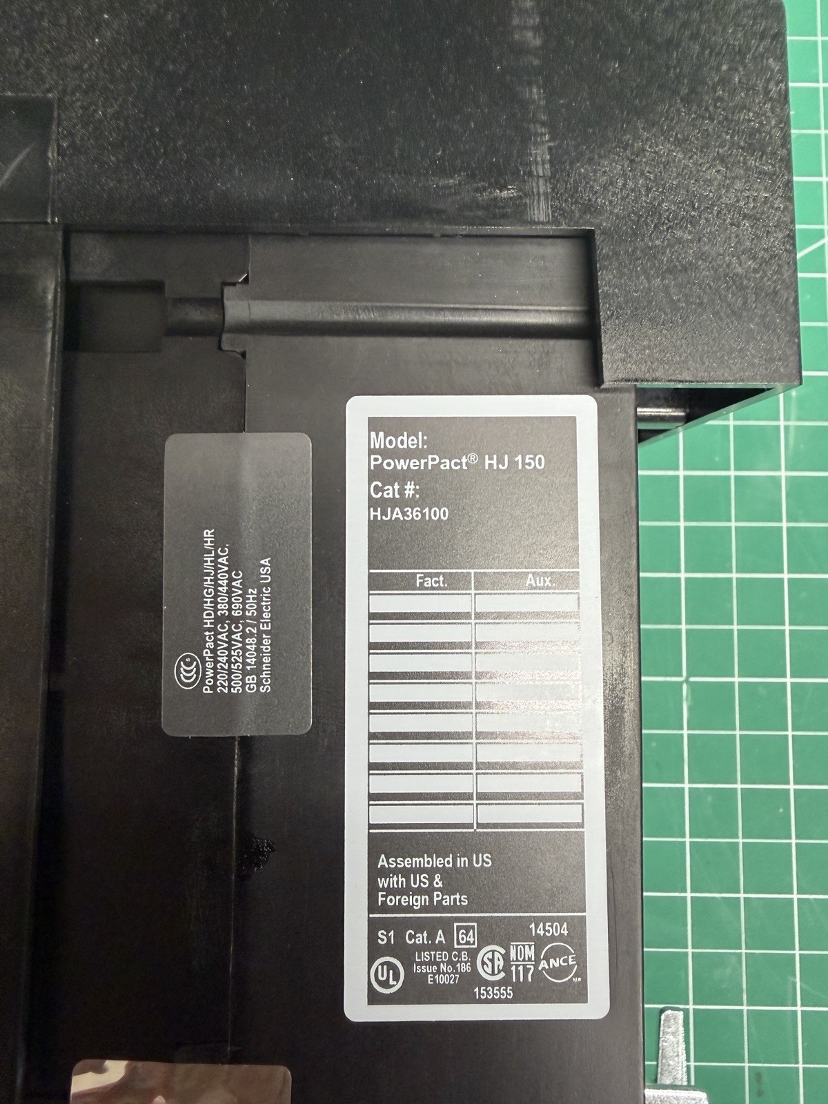 New- Square D – HJA36100 – Molded Case Circuit Breaker – 100A, 3-Pole No Box