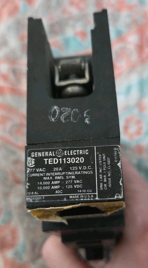 GE TED113020 Circuit Breaker 20A 1P 277V, J8