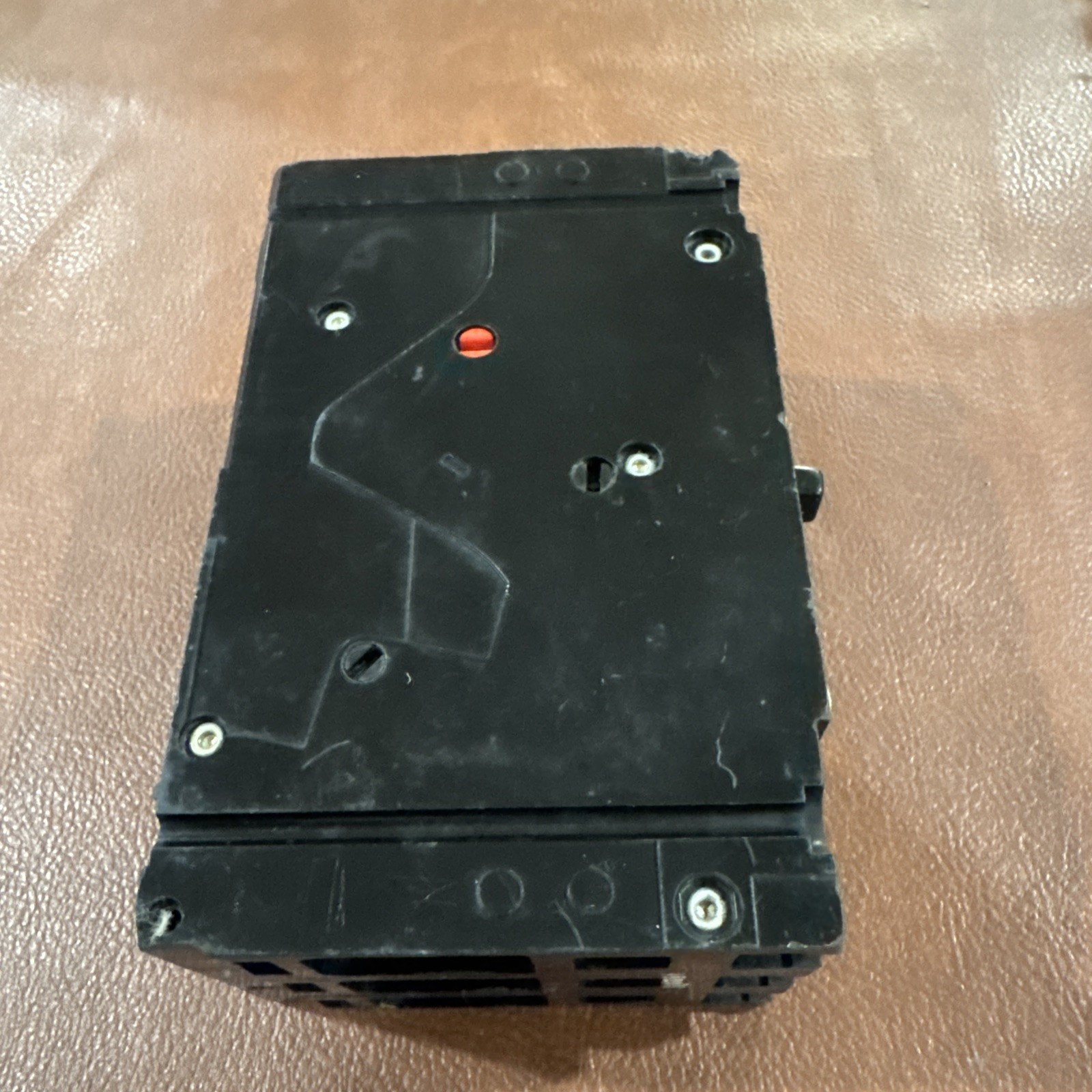 ITE Siemens ED43B015 3 Pole 15 Amp 480VAC 3Ph ED4 Sentron Series Circuit Breaker