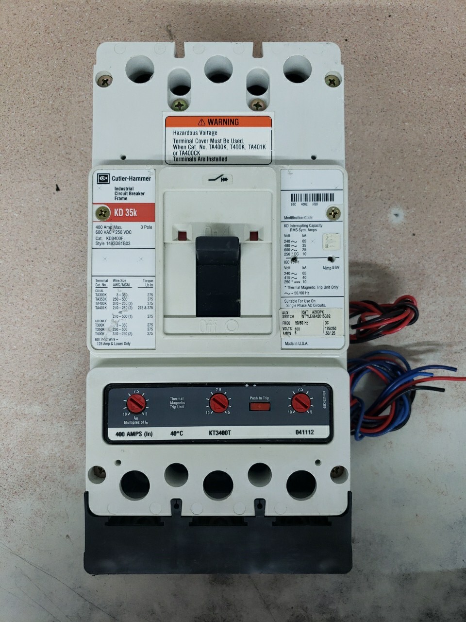 Cutler-Hammer KD3400F Circuit Breaker, 400A, 600V, 3Pole 400A w Auxiliary