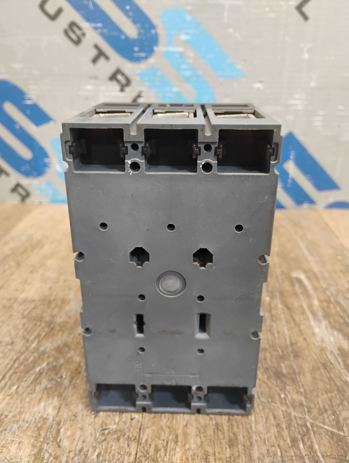 SIEMENS 3VT1716-2DC36-0AA0 160A CIRCUIT BREAKER