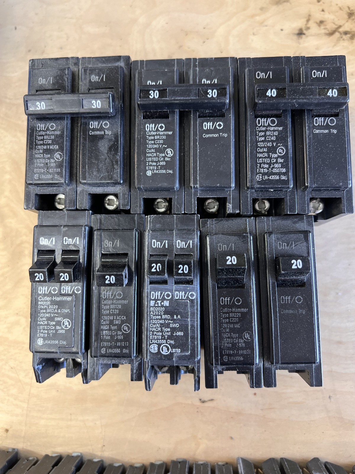 CUTLER HAMMER / EATON BREAKER LOT OF 8 DOUBLE AND SINGLE POLE / USED