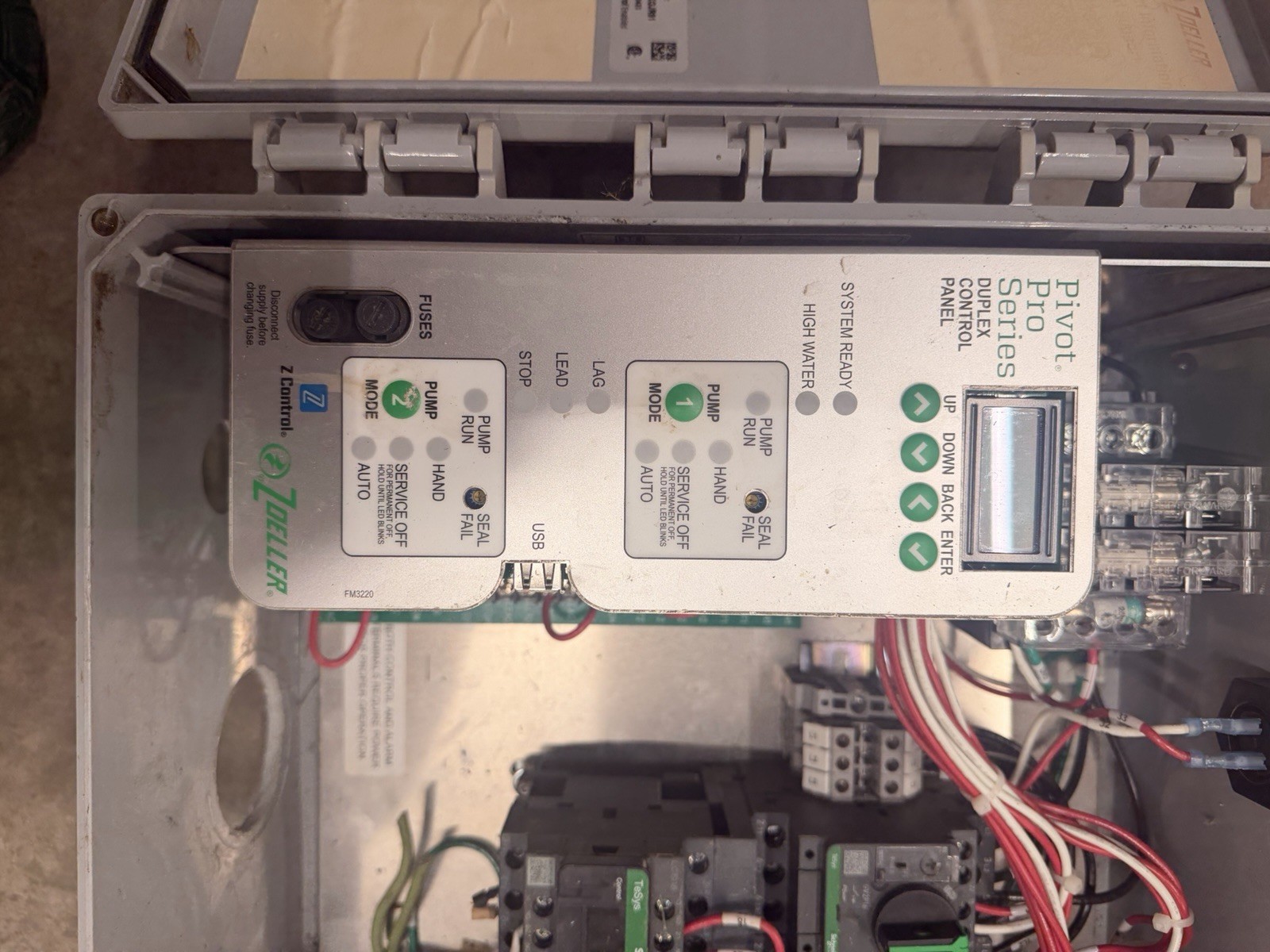 Zoeller 124F4-0001, Pivot Pro, 200/230/460 Volts, 3 Ph, 4.0-6.3 Amps, NEMA 4X