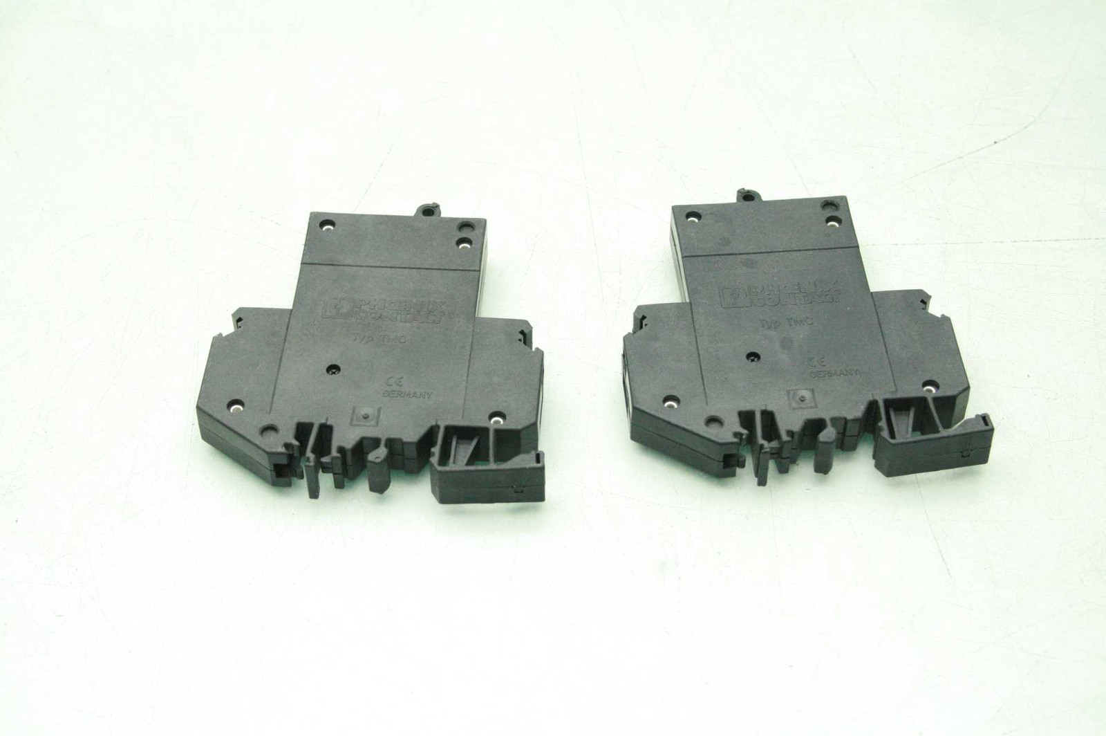 2 Phoenix Contact TMC-1-M1-100 Thermomagnetic Circuit Breakers 1A & 2A