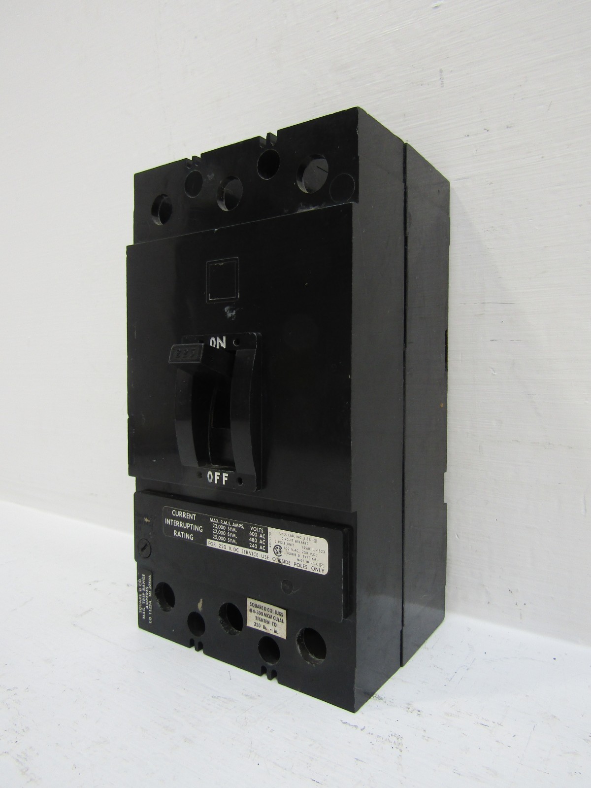 Square D KAP36225 225 Amp 600V 3-Pole Circuit Breaker 225A 600 VAC 250 VDC