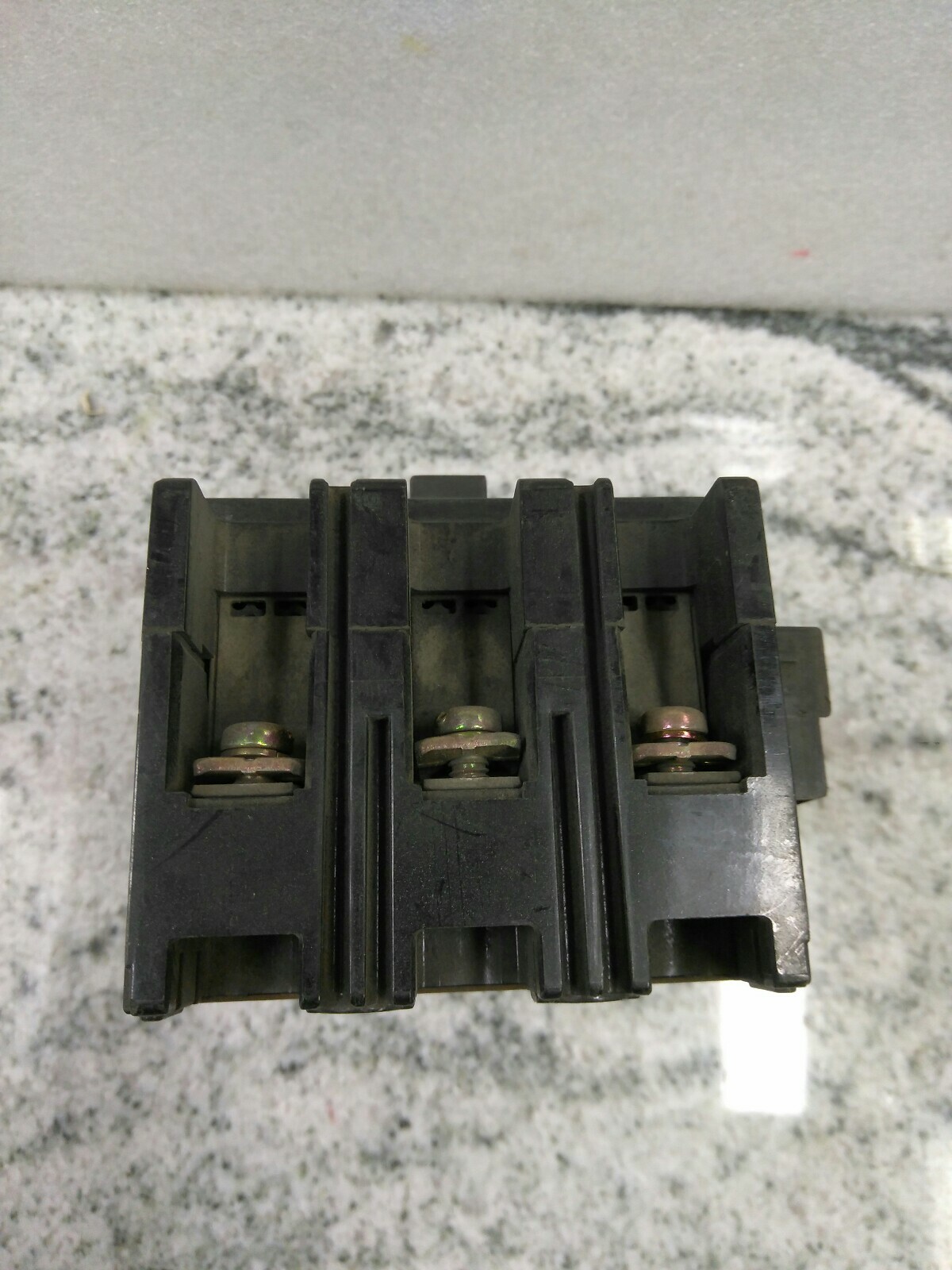 Mitsubishi Motor Breaker, MB30-SS, 16Amp, 3 Pole, 500VAC / AUXILIARY (22DB2