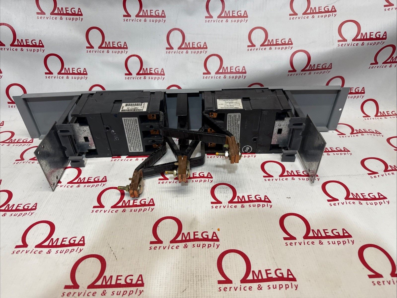 GE SELA36AI0150-100a Trip/SELA36AT0030-24a Circuit Breaker W/ Mount
