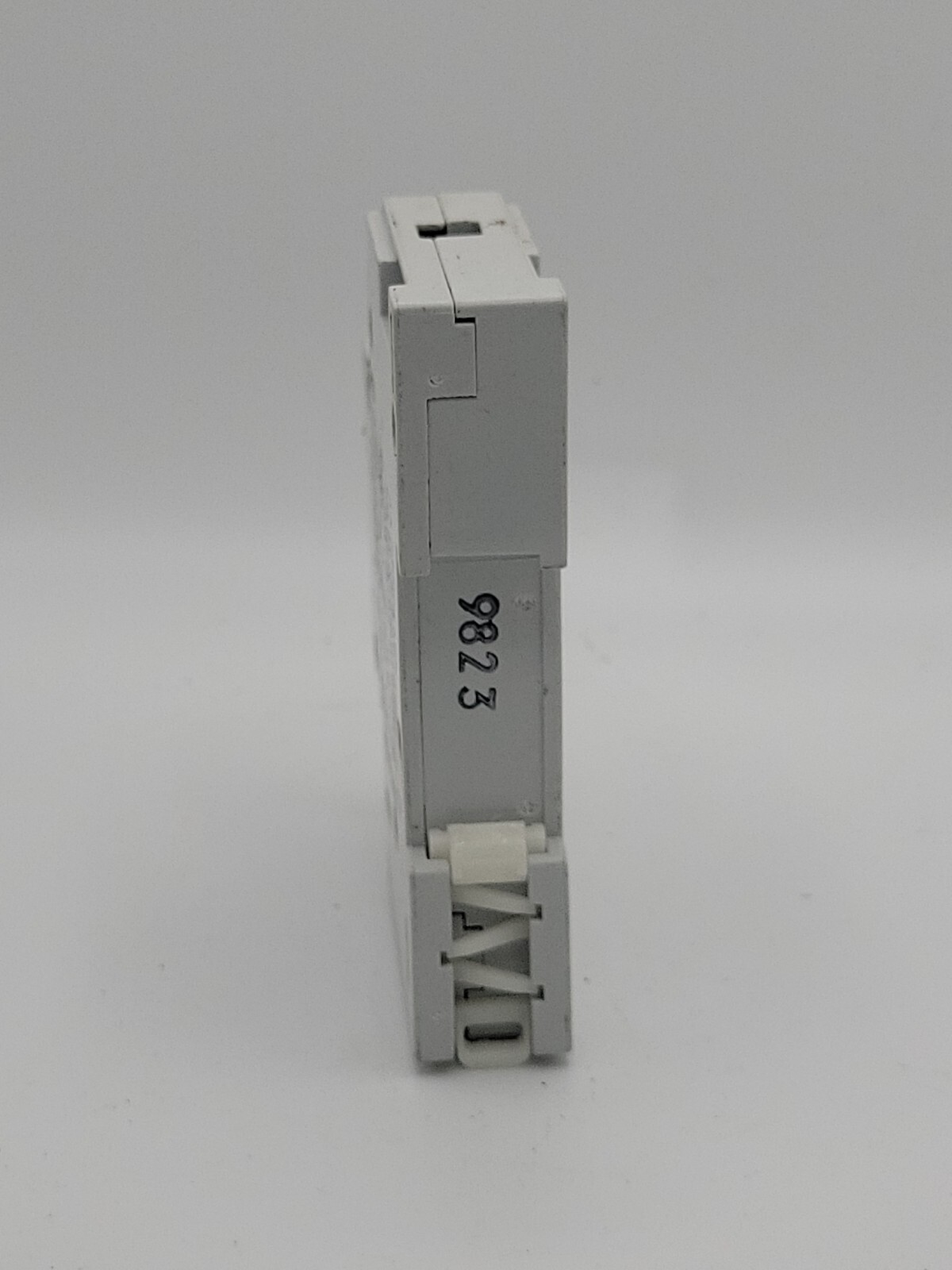 1pc, ALLEN BRADLEY, 1492-CB1-G300, G300, 30A, CIRCUIT BREAKER, 277VAC (2C7)