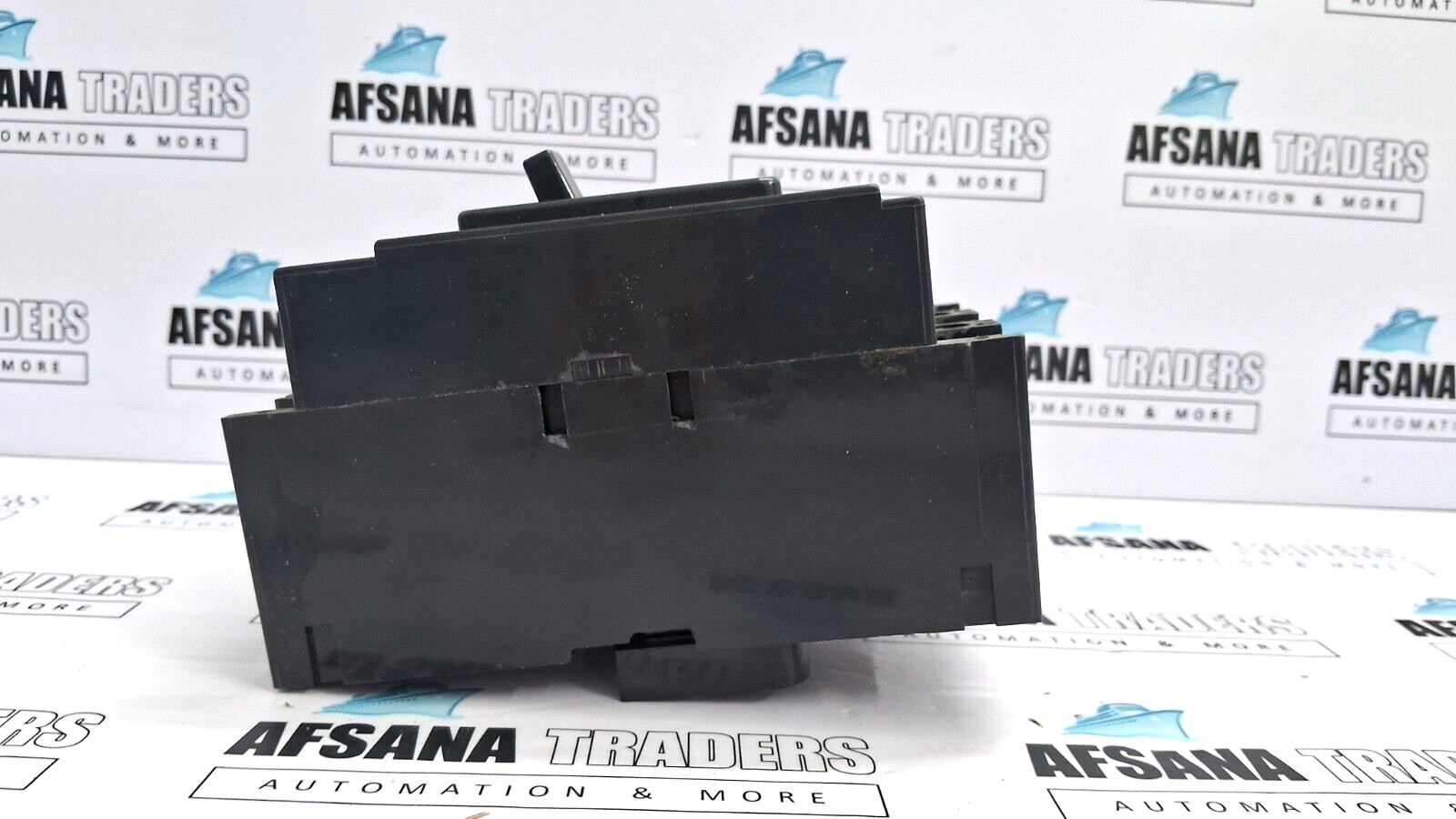 Hyundai circuit breaker ho-100ba 50A 3p ac440v 18ka