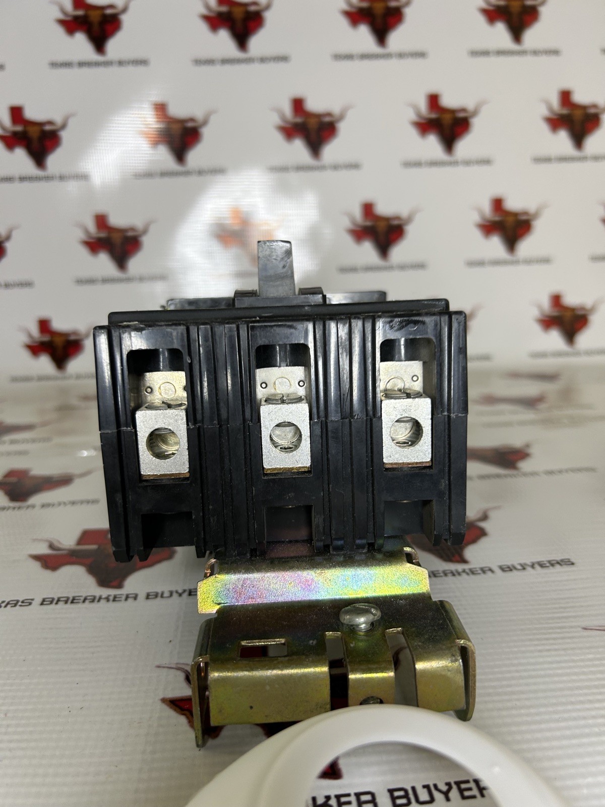 Square D FA34040 3 Pole 40 Amp 480 Vac I-Line Circuit Breaker-chipped