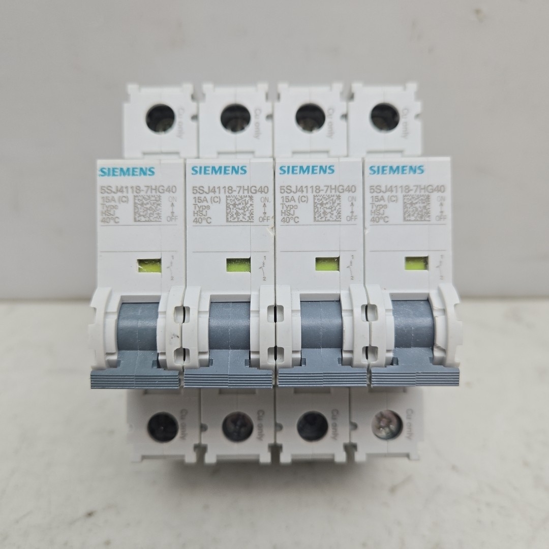 4 Pack Siemens 5SJ4118-7HG40 Circuit Breaker 1-Pole 15A 240Vac 60Vdc Din Rail