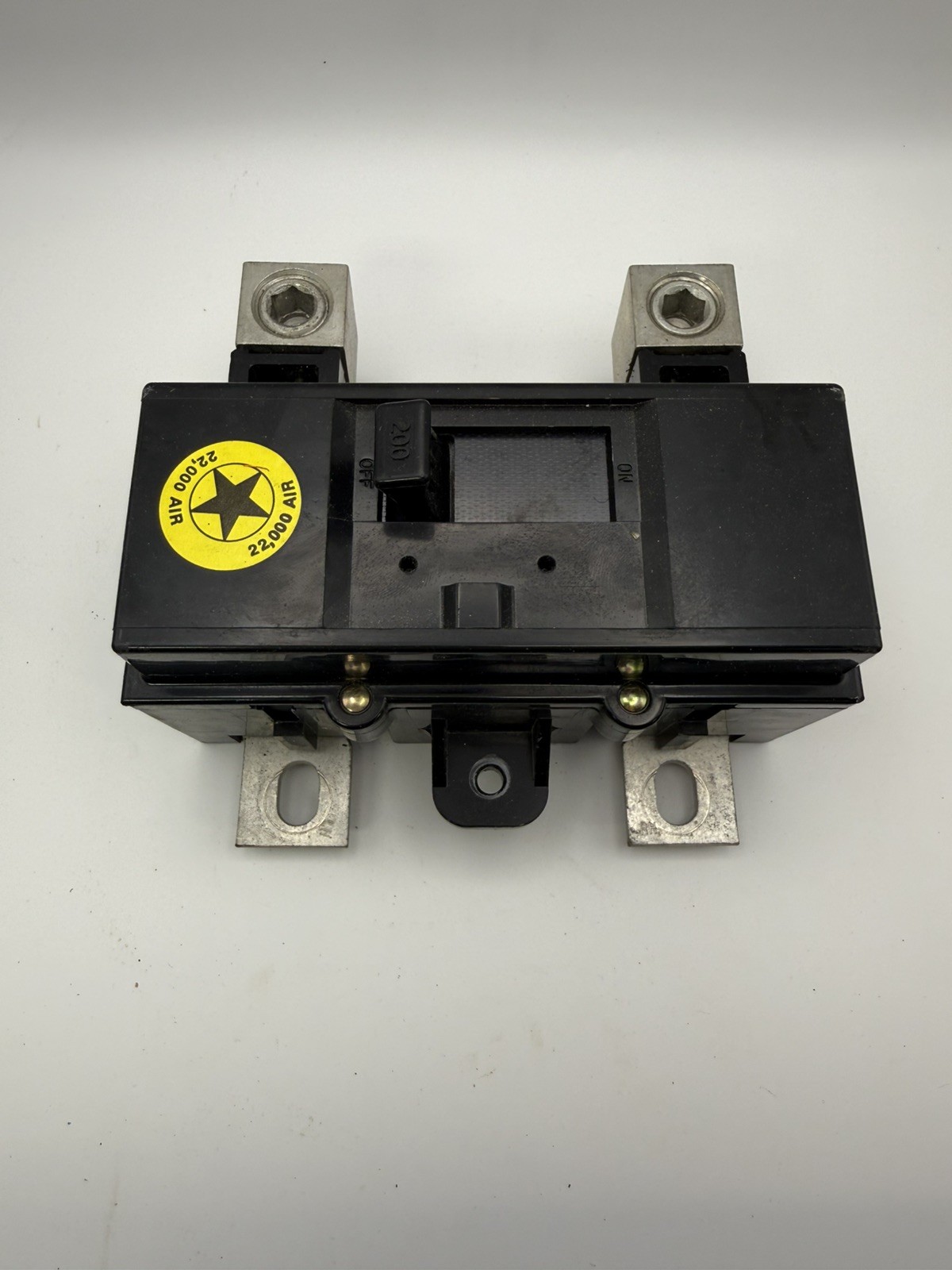 Square D 2 Pole 200 Amp Main Circuit Breaker 120/240 V 50/60 Hz QOM2200VH