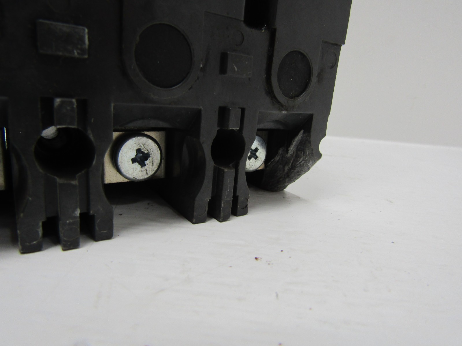 GE General Electric TED136050 50 Amp 600V 3-Pole Circuit Breaker 50A Chipped