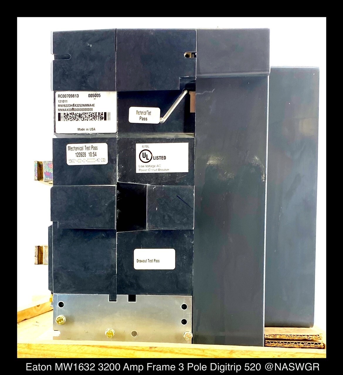 Eaton Magnum IEC MWI632 Breaker (M/O,B/I) – 3200 Amp – Unused/Warranty