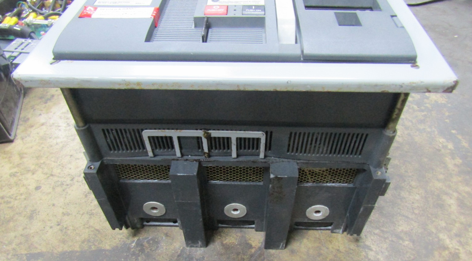 😍GE GENERAL ELECTRIC INSULATED CASE 1600A CIRCUIT BREAKER 600V 3P SSF16B216