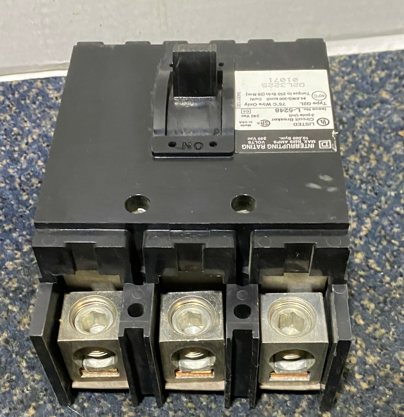 New Takeout Q2L3225 (225 Amp/ 240 Volt) 5 In Stock