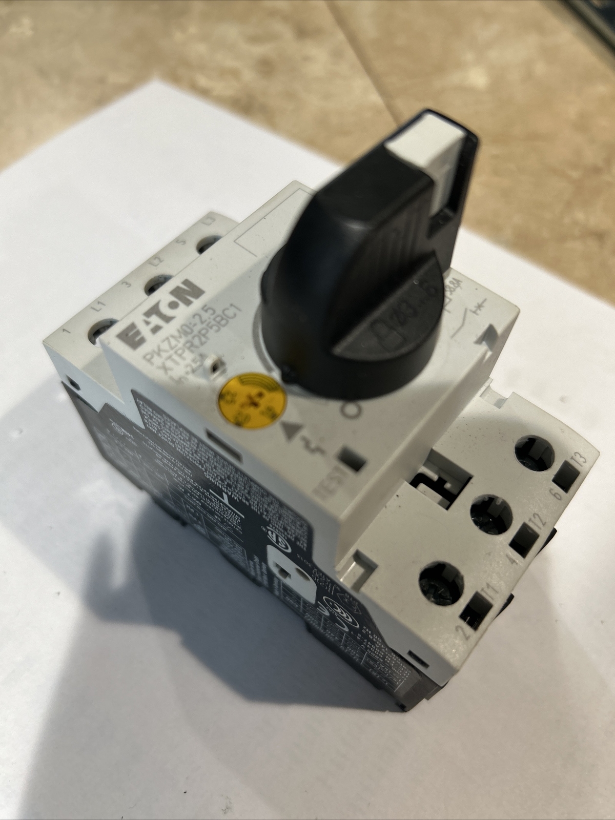 New Eaton PKZM0-2.5 IEC Motor Circuit Breaker 1.6-2.5A XTPR2P5BC1 NL