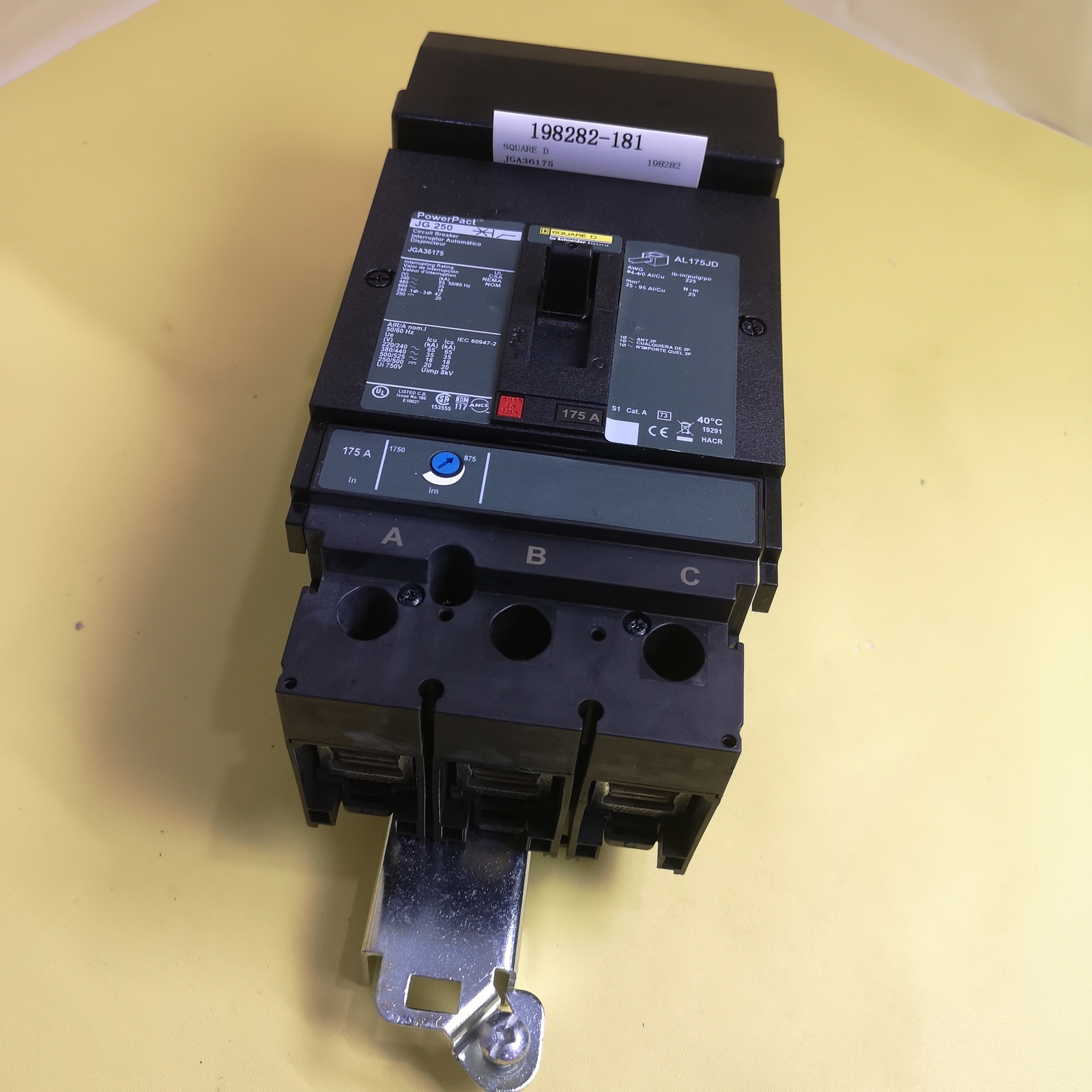 SQUARE D JGA36175 circuit breaker