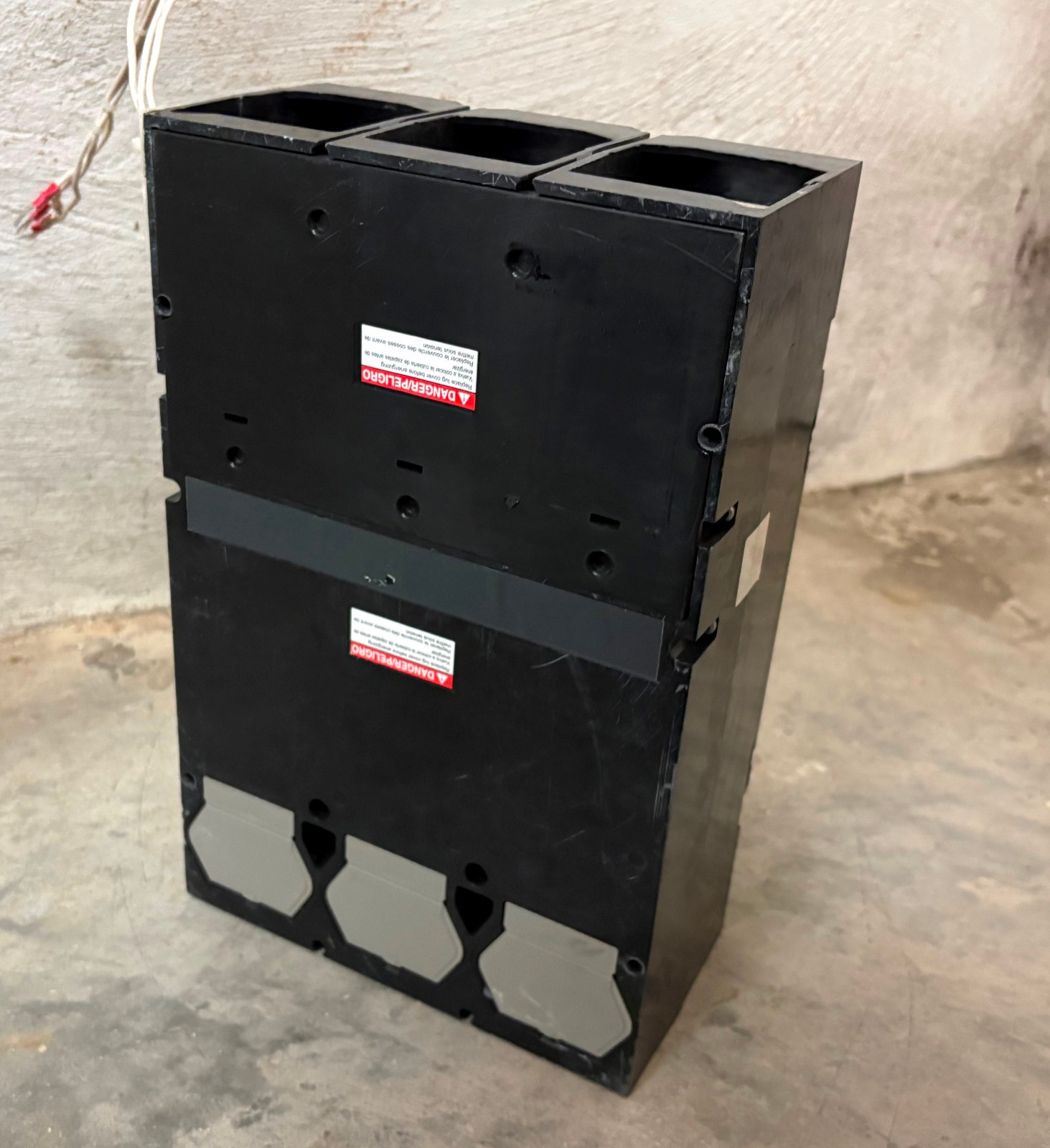 Square D MJL36350AA MJ 350 Amp PowerPact Circuit Breaker 350A MJL36350 3P 600V