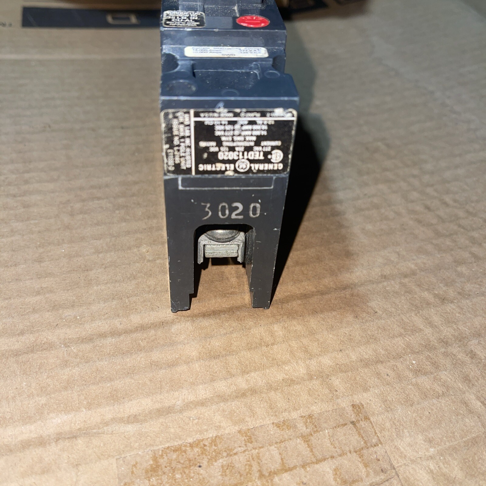 GE TED113020, 20 Amp, 277 Volt, 1 Pole, BLACK, Circuit Breaker