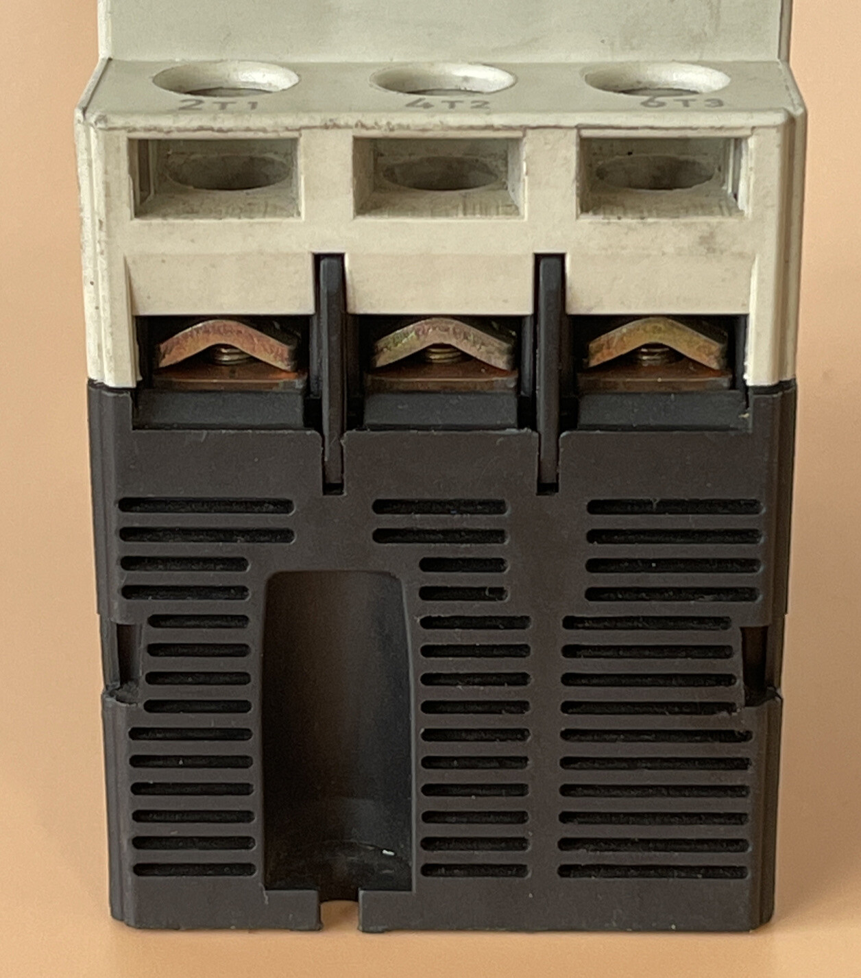 NEW OLD STOCK- Telemecanique GV2-P08 2.5-4A 690V 50/60Hz Starter Coil + Warranty