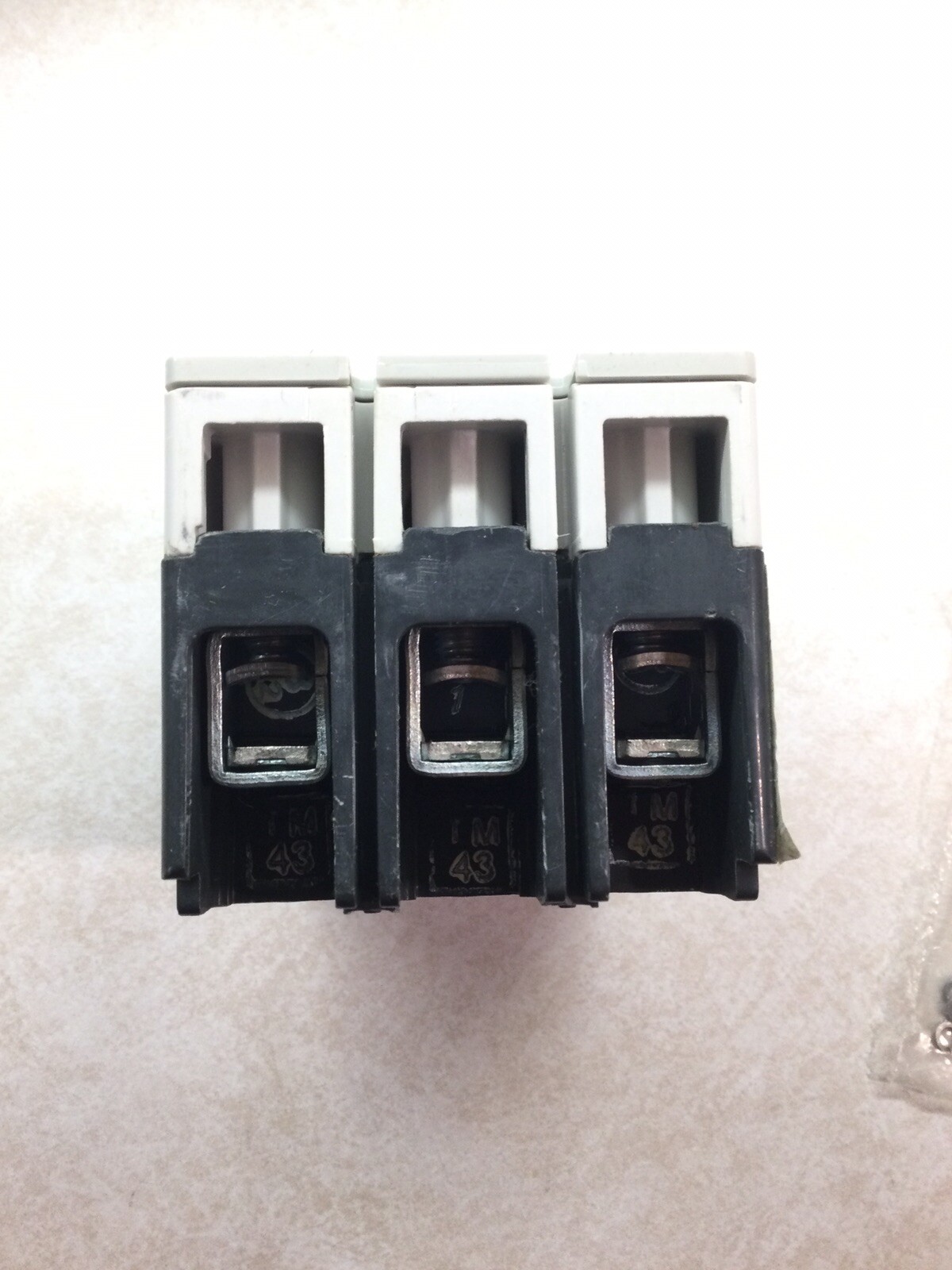 NEW SIEMENS NEG3B020L like NEB 20 Amp 3P CIRCUIT BREAKER & Lugs 35kA 480V UL