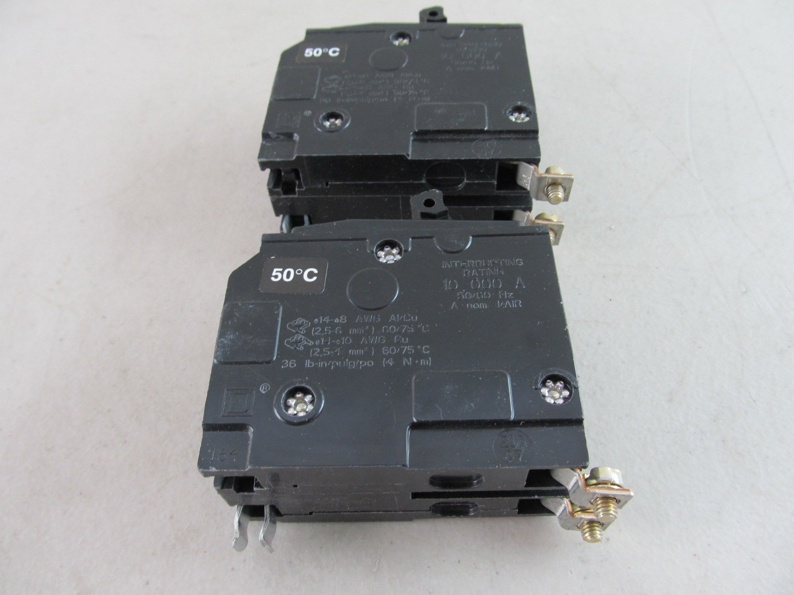 QTY=2 Square D QOB22535 Circuit Breaker – 25 A, 2 Pole, 120/240 VAC