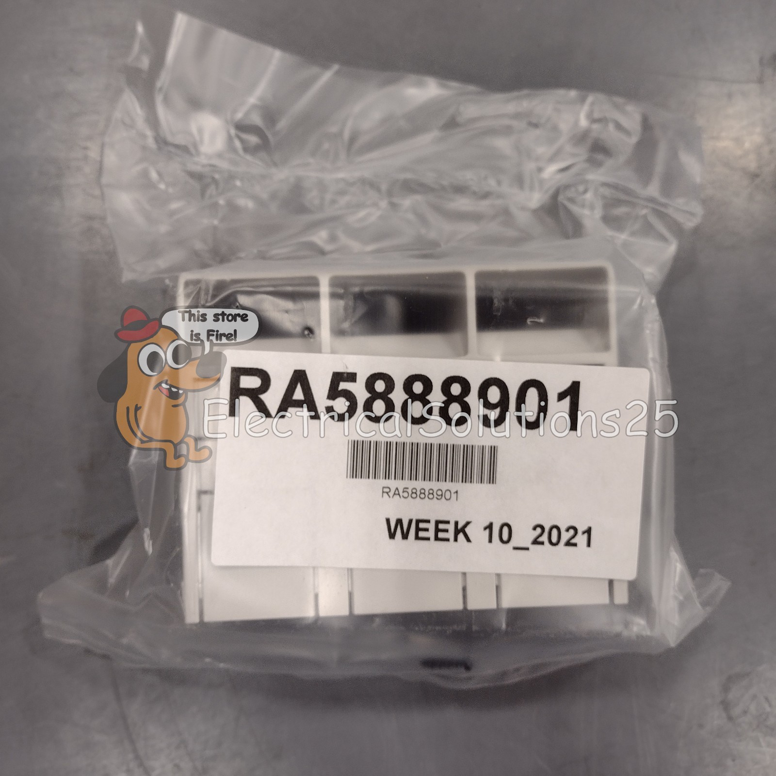 New Factory Sealed Allen-Bradley 140G-J-MTL63 Lug Terminal Kit – Free Shipping