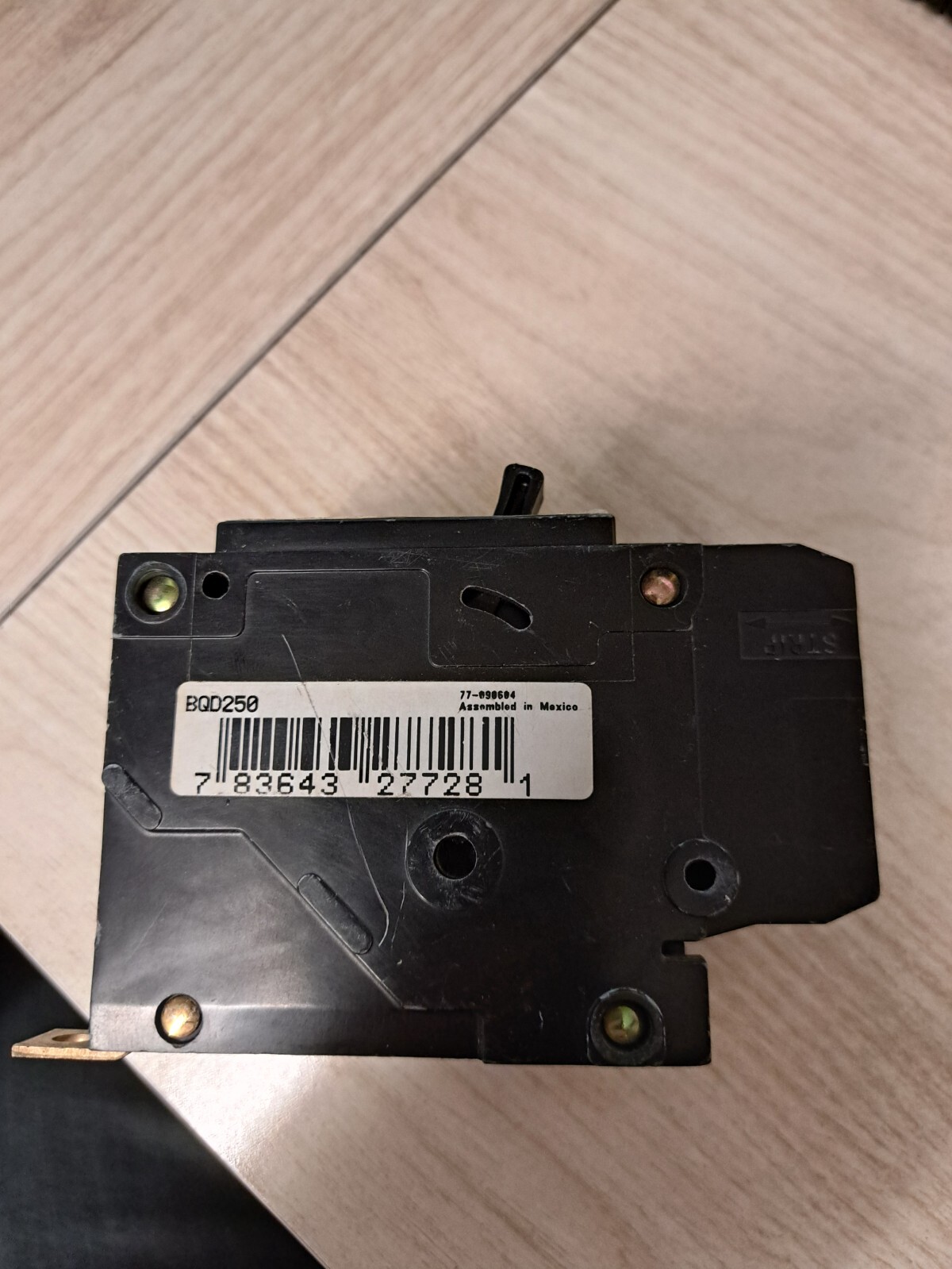 SIEMENS BQD250 50A 480Y/277 VAC 2 Pole Bolt-on BQD Circuit Breaker