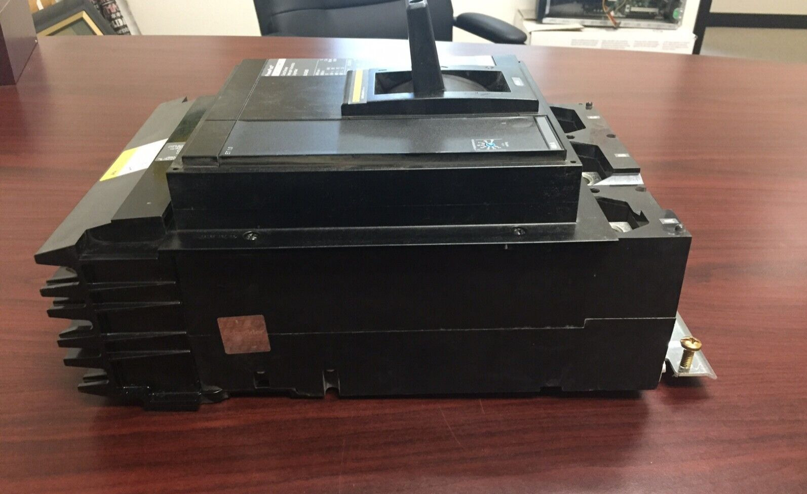 MJA36400 MJA 3 Pole 400Amps 480/600Volt I-Line BRAND NEW Square D Breaker