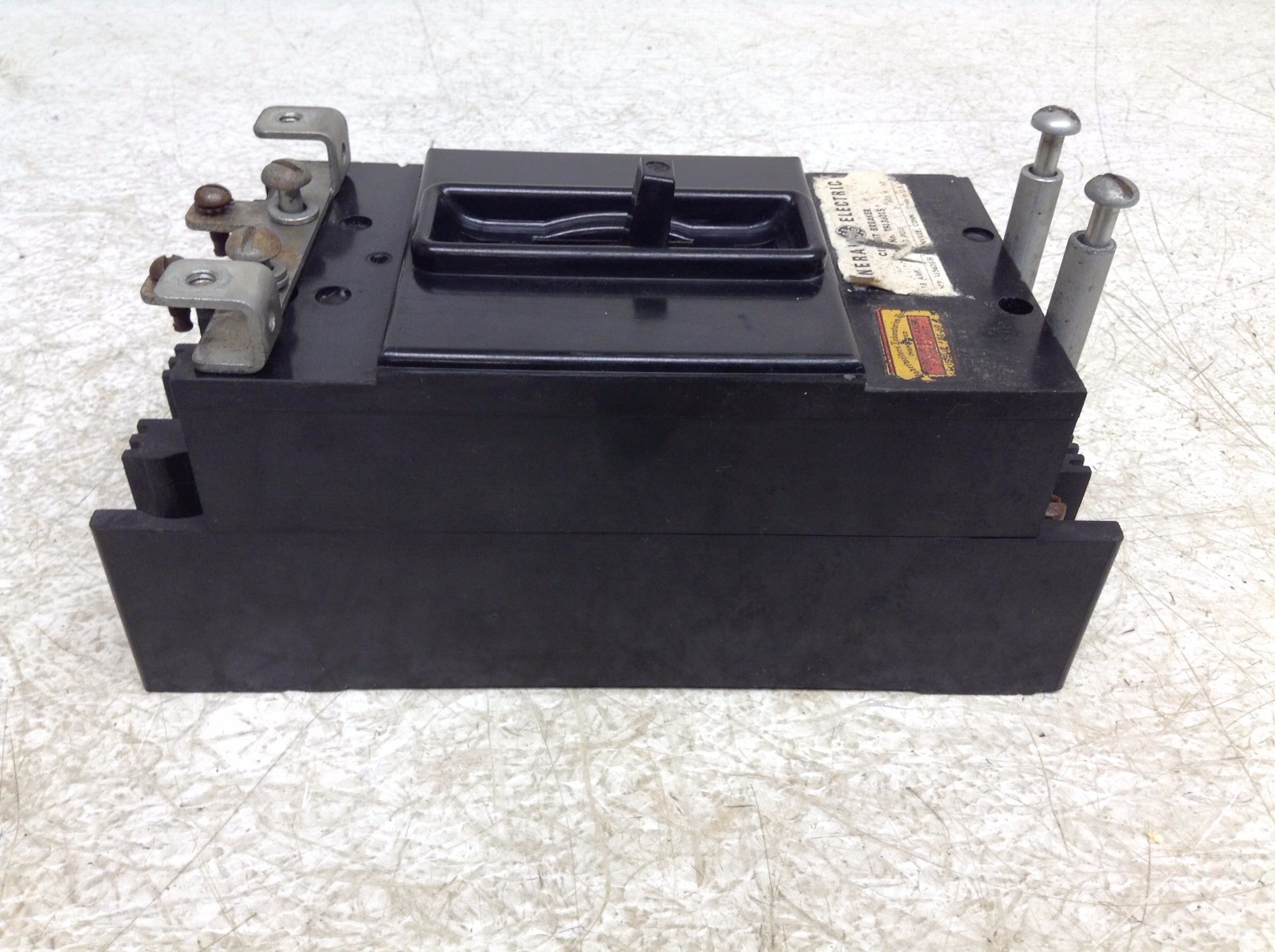 GE General Electric TF136015 600 VAC 15 A 3 Pole Circuit Breaker (OK)