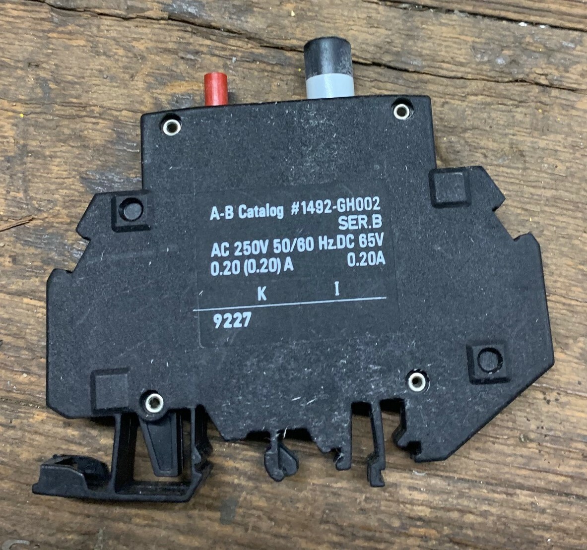 ALLEN BRADLEY 1492-GH002 SER B MINIATURE CIRCUIT BREAKER 0.2A 250V