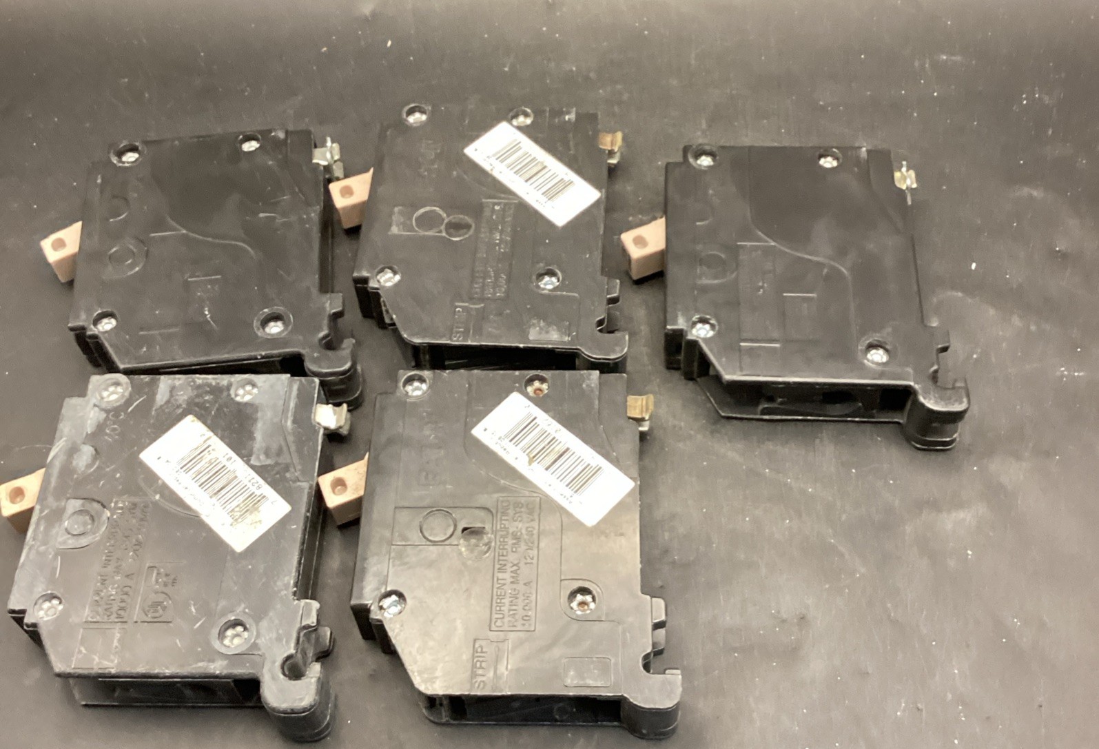 Lot Of 5 CH115 Cutler Hammer 15Amp 120/240V 1 P Circuit Breaker Plastic Feet