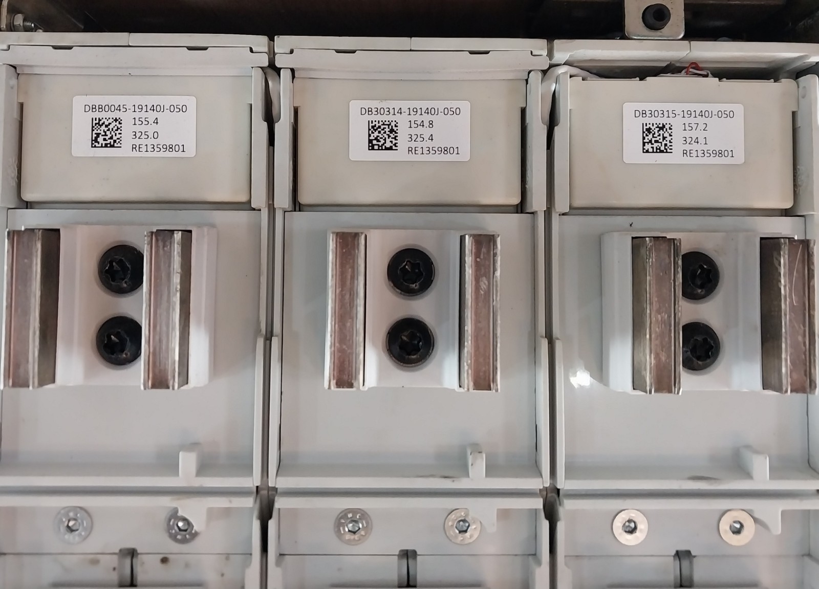 ABB E2.2N Air Circuit Breaker EMAX 2 50-60HZ 24VDC RN0614001