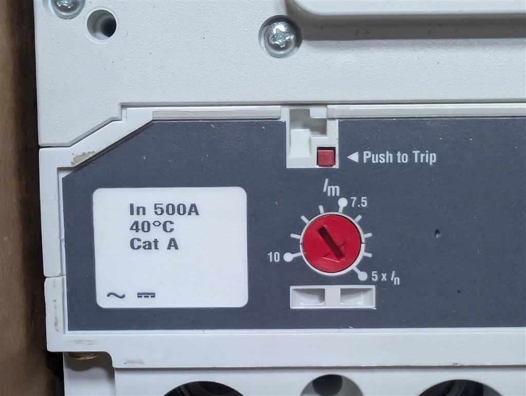 NEW EATON L630C 500A LGC3500FAG Circuit Breaker 690VAC 100k AIC@480VAC 600AFrame