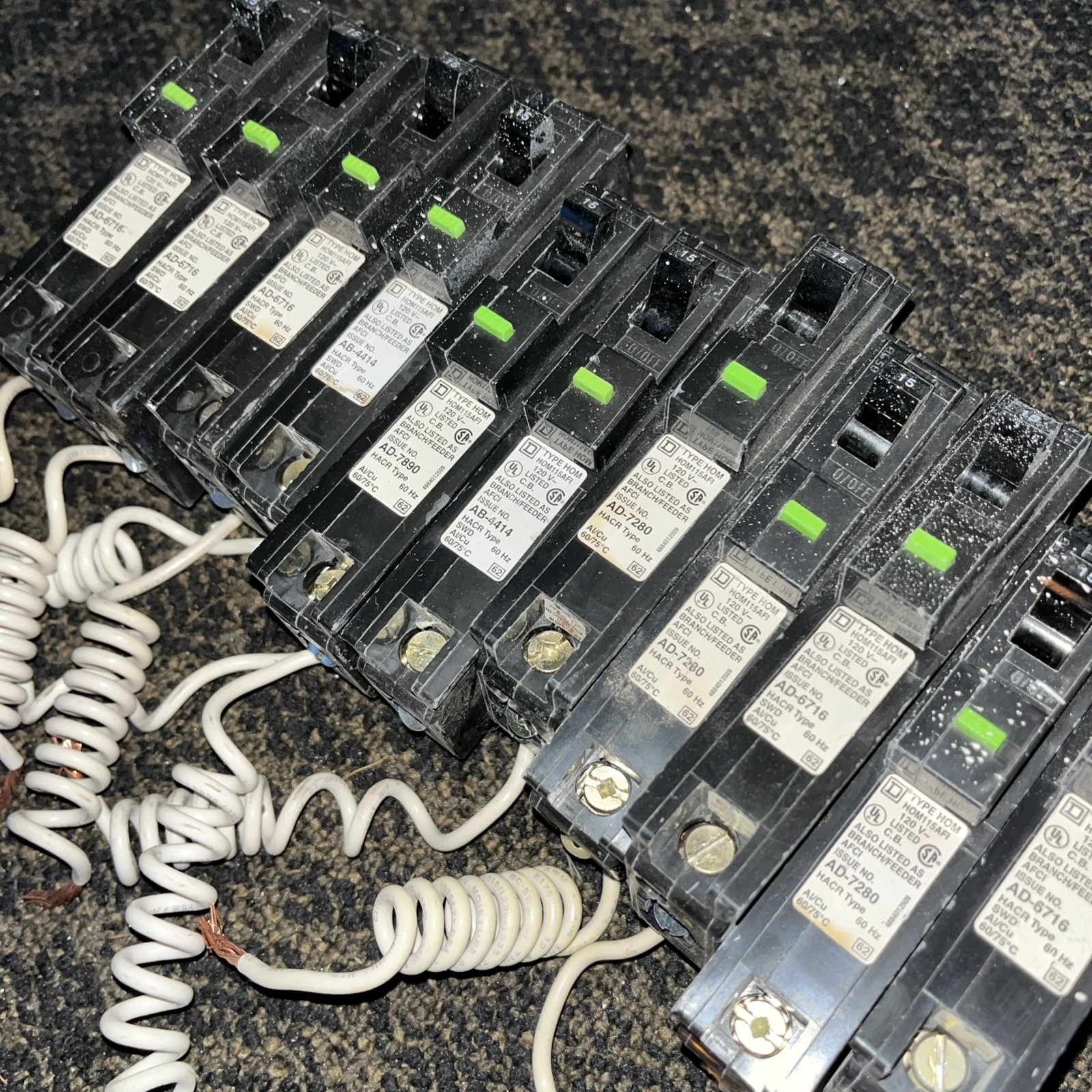 (Lot of 11) Square D HOM115AFI 15 A Miniature Circuit Breaker