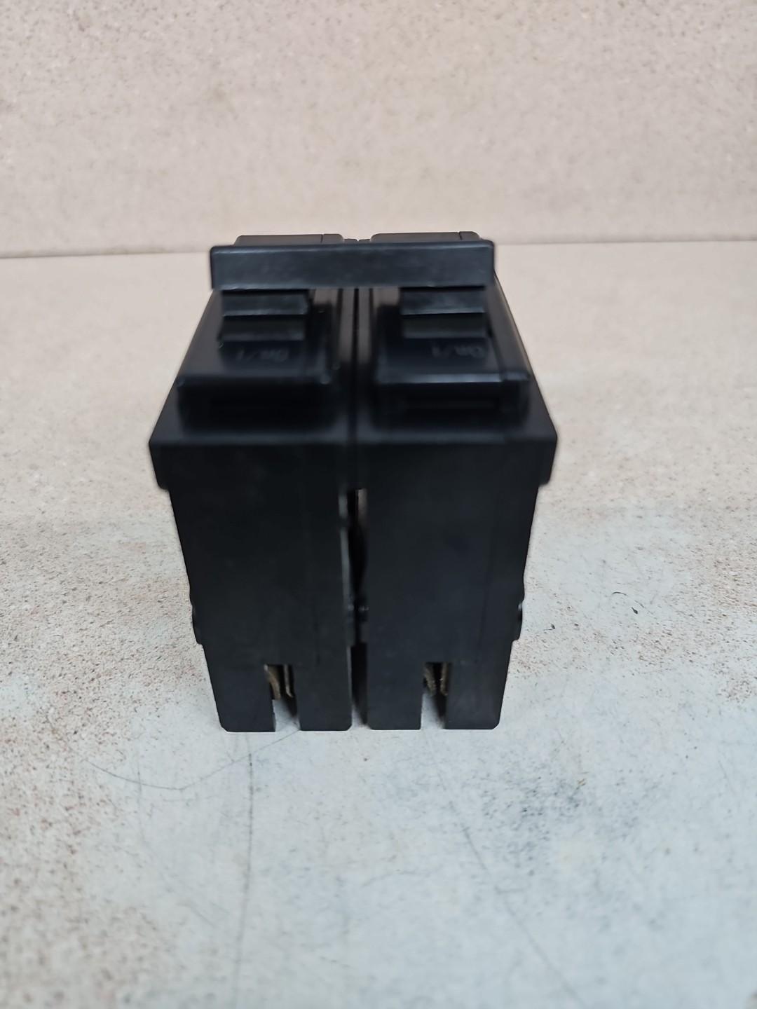 Challenger C220 Circuit Breaker 2 Pole 10kA@120/240V HACR