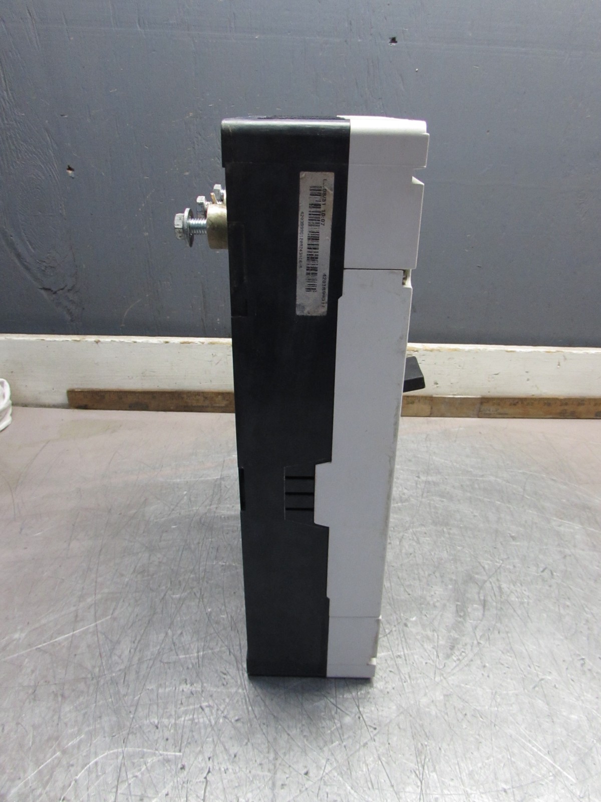 Cutler Hammer CHMDL3800F ,MCCB, 3P/ 700A/ 600V/ 65kA, STAINED! ,MAKE OFFER!